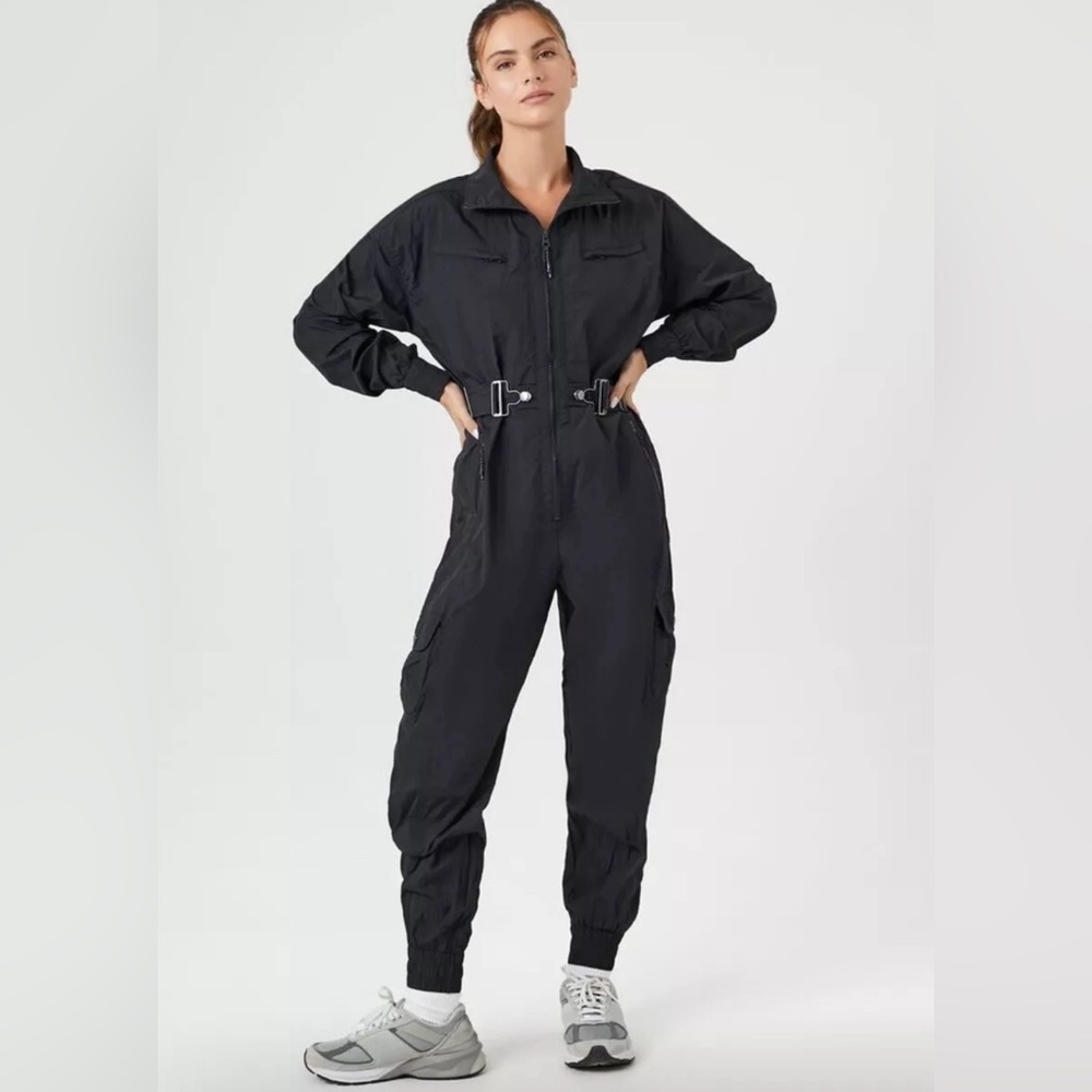 Forever 21 women’s jumpsuit